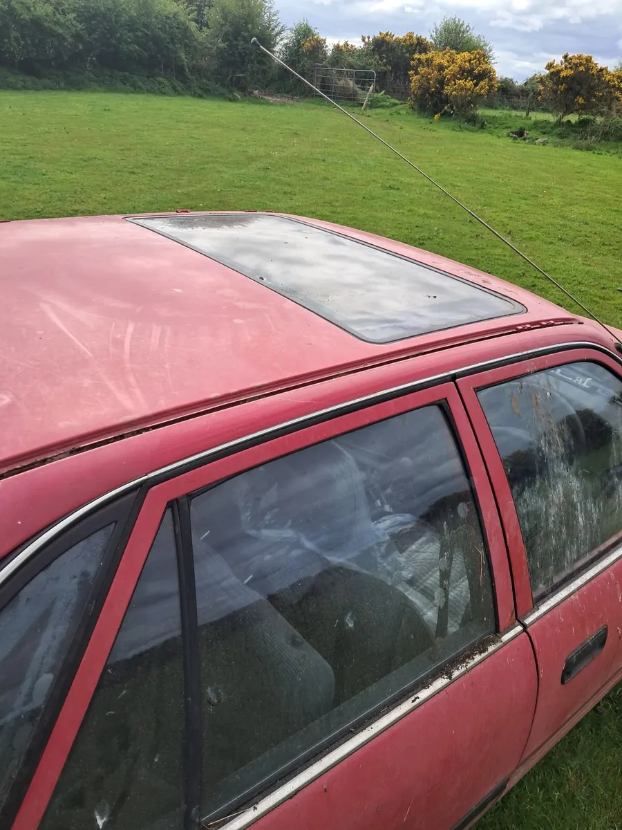 Toyota Carina 1991 - Image 4