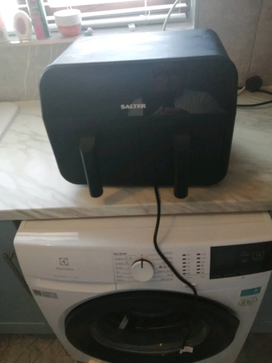 Air fryer - Image 1