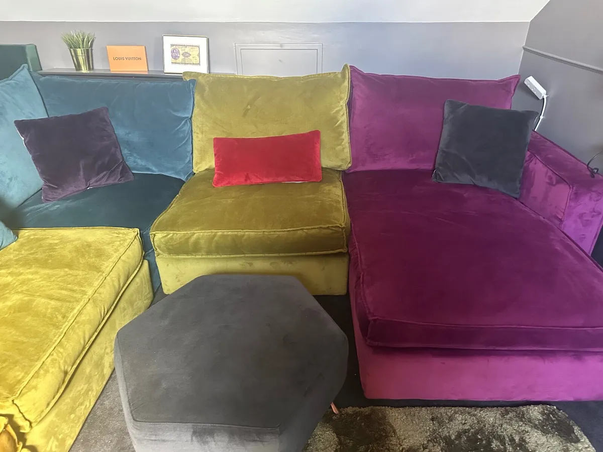 Corner Modular Couch - Image 1