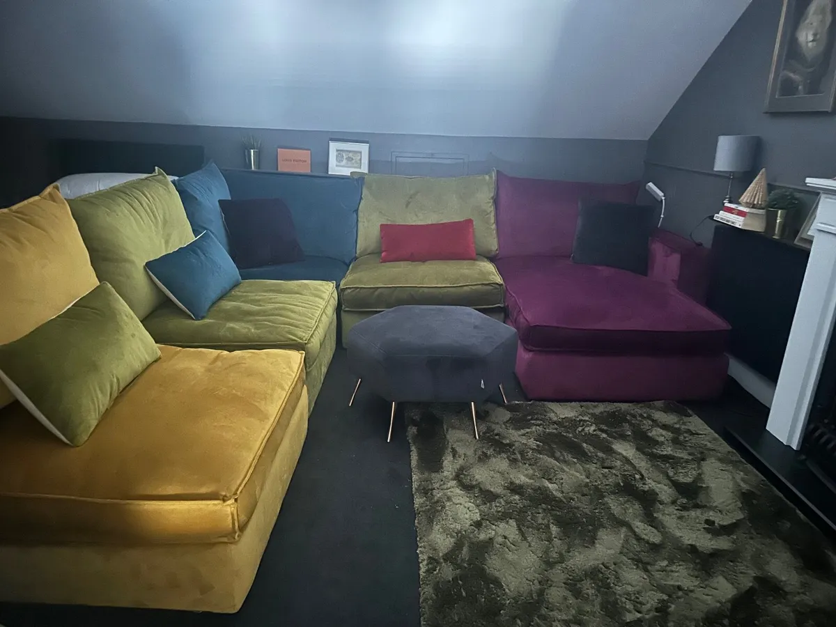 Corner Modular Couch - Image 3