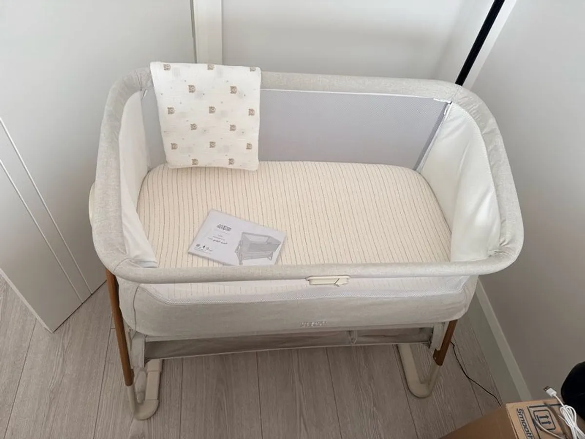 Mamas & Papas Lua Bedside Crib - Fawn - Image 1