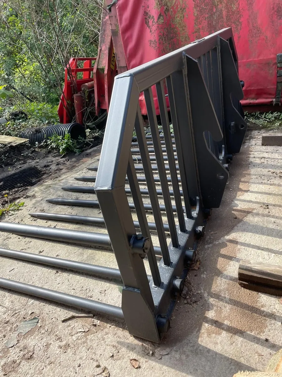 Heavy duty buckrake for sale (Brand new unused) - Image 1