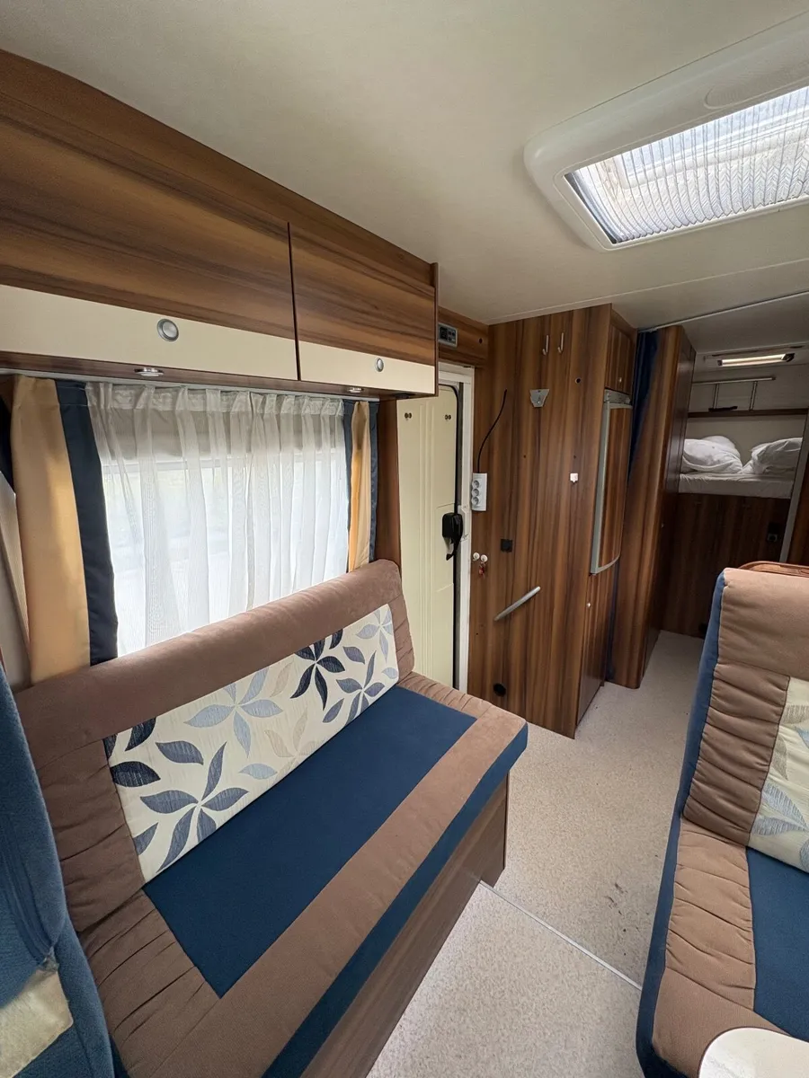 Motorhome - Image 4
