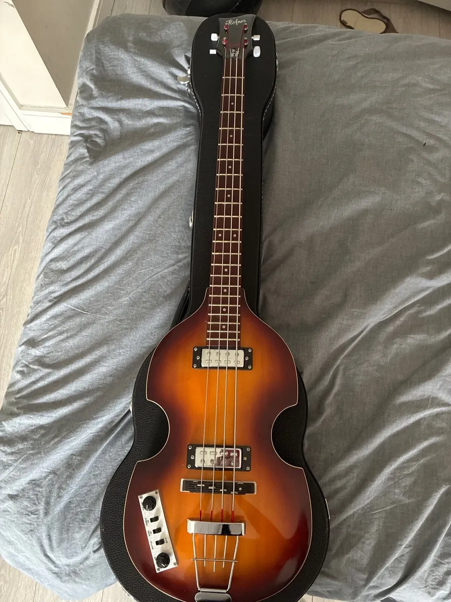 Hofner Left Handed Violin Bass Guitar - Image 1
