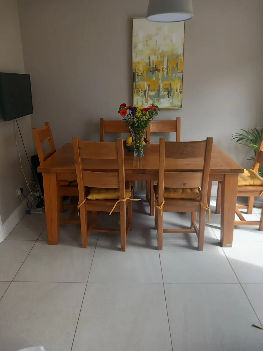 Dining Room Table and chairs - Image 3