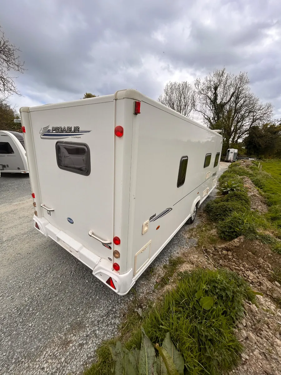 Bailey Pegasus fixed bed end washroom😍 - Image 3