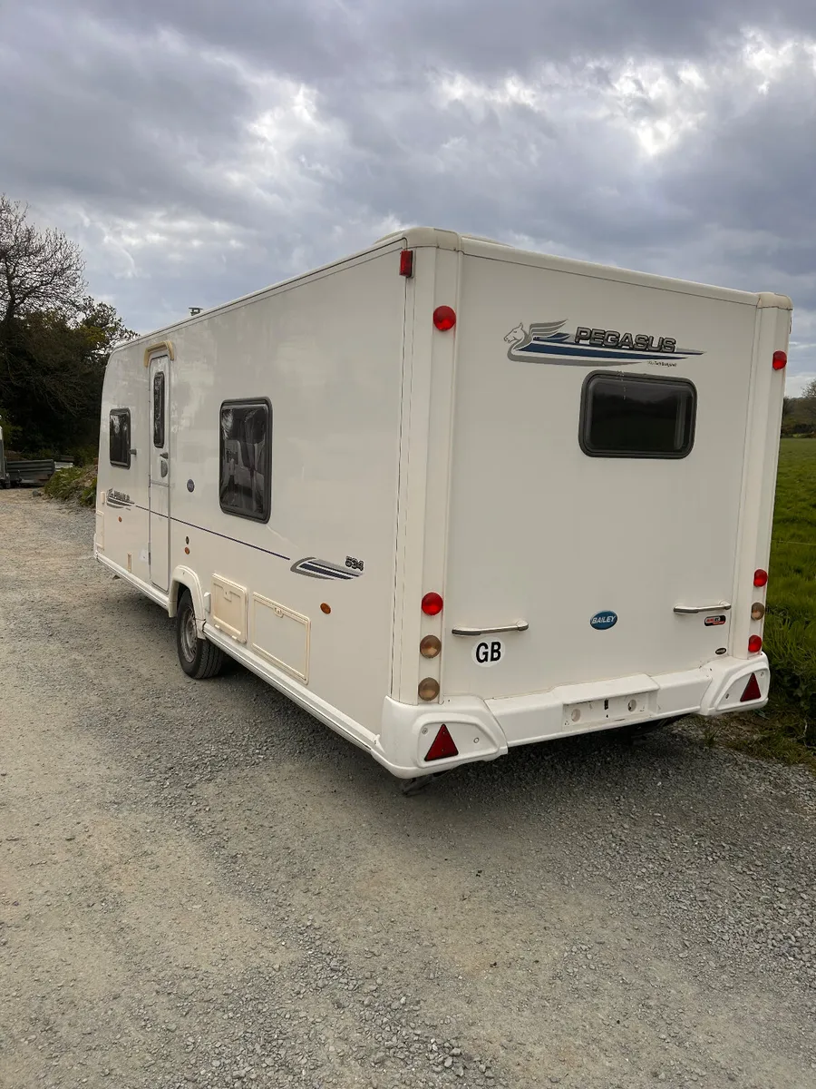 Bailey Pegasus fixed bed end washroom😍 - Image 4