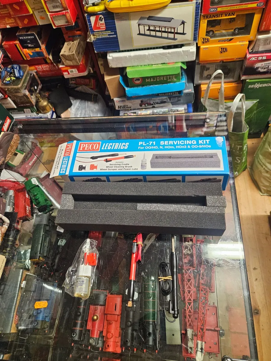 Hornby Peco OO Gauge Servicing Kit - Image 2