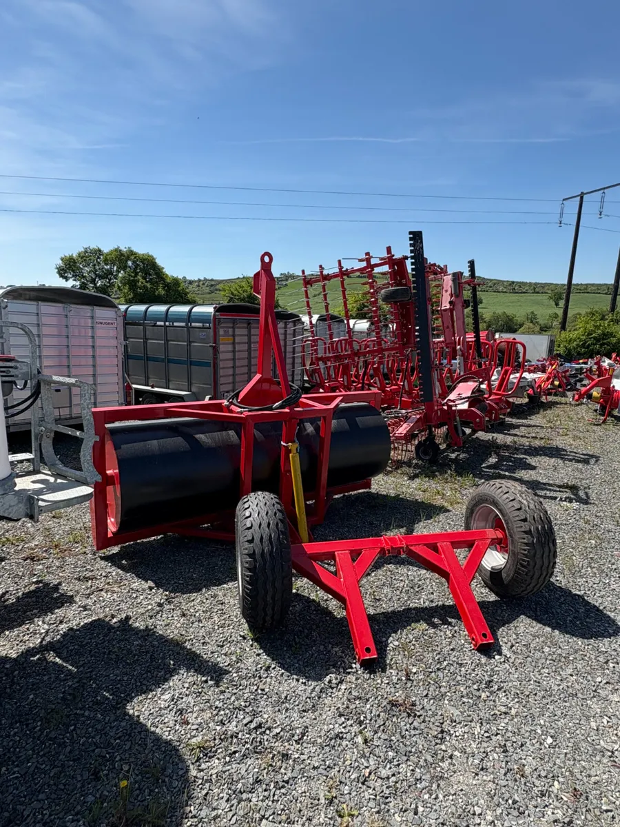 New McKenna Land Roller c/w Wheel Kit - Image 1