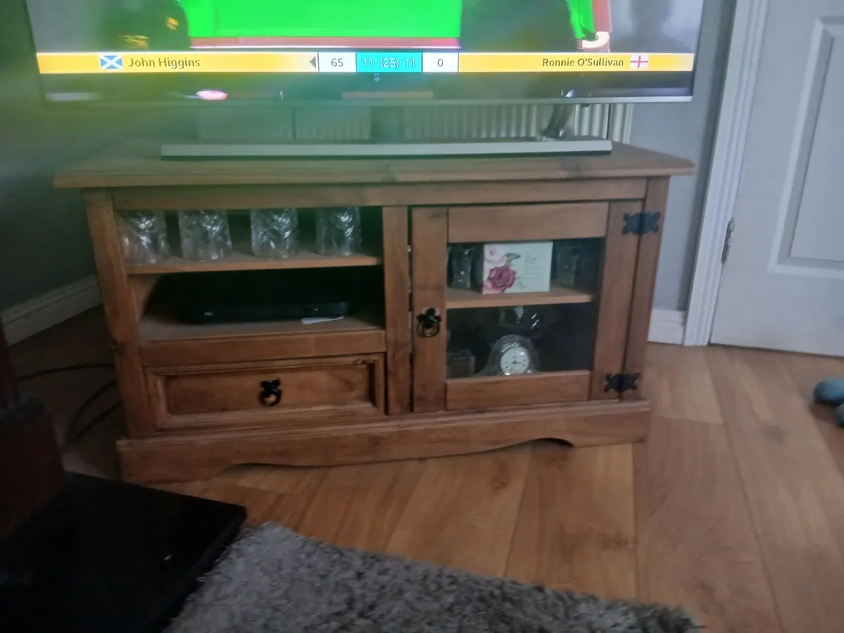 TV UNIT - Image 1