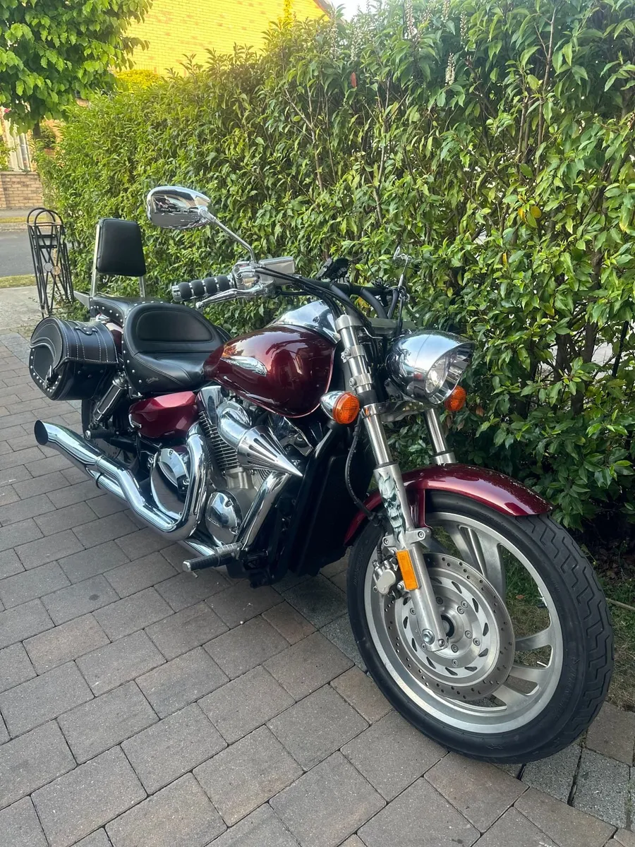 HONDA VTX 1300  LOW MILEAGE - Image 2