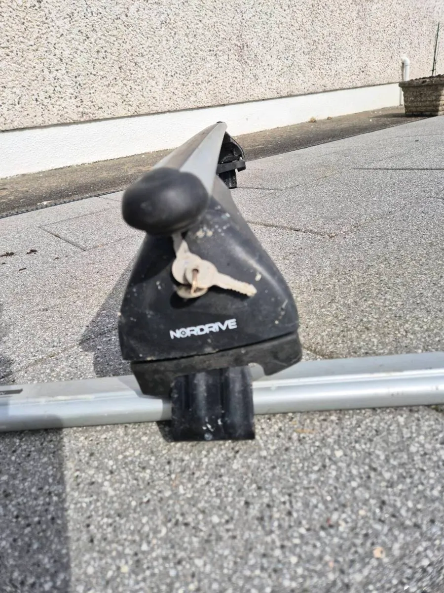 VW Golf roof rails /bars 2013 - Image 1