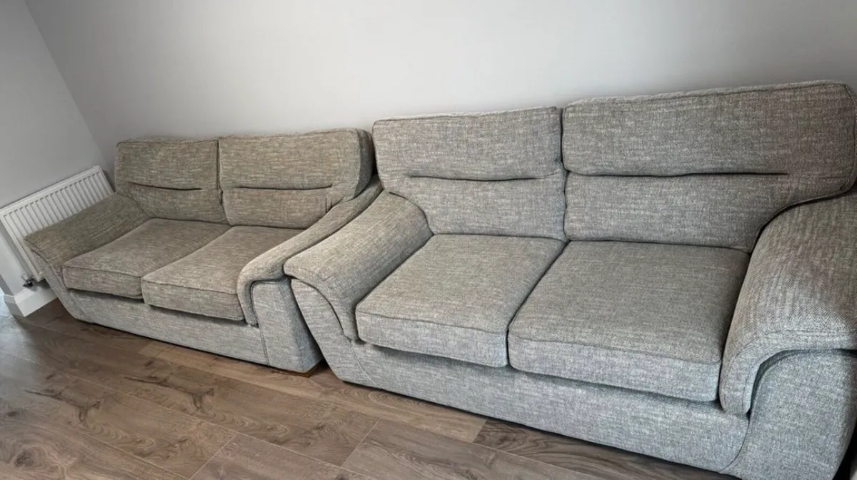 Sofa for sale! 3&2 seater. Very good condition!