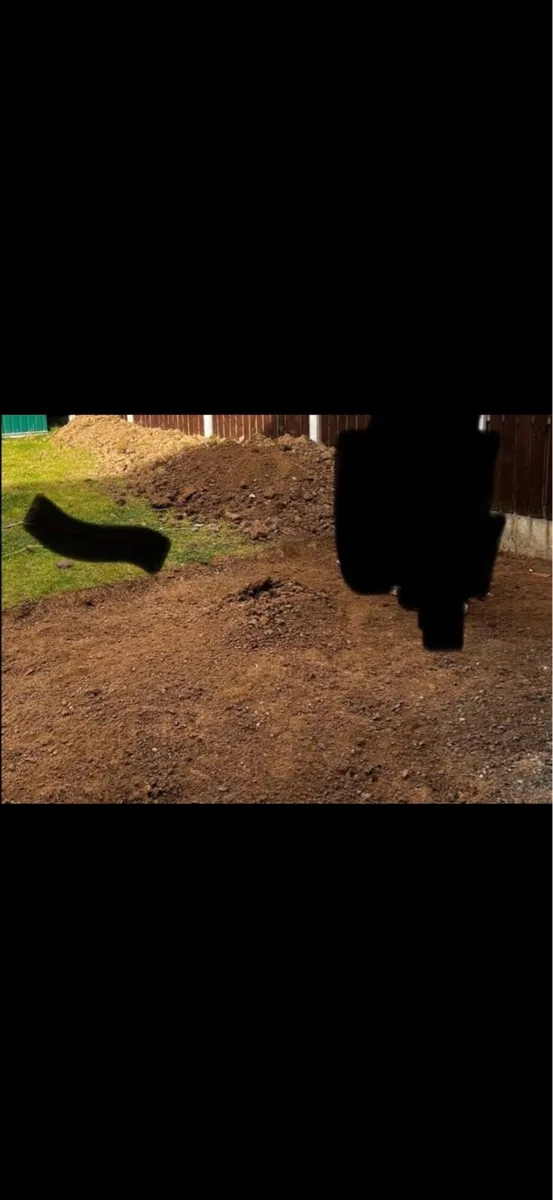 FREE TOP SOIL - Image 1
