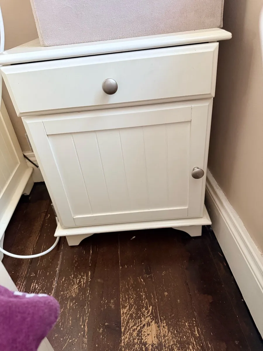 King size Bedroom set, 100 euros NEED GONE TODAY - Image 3