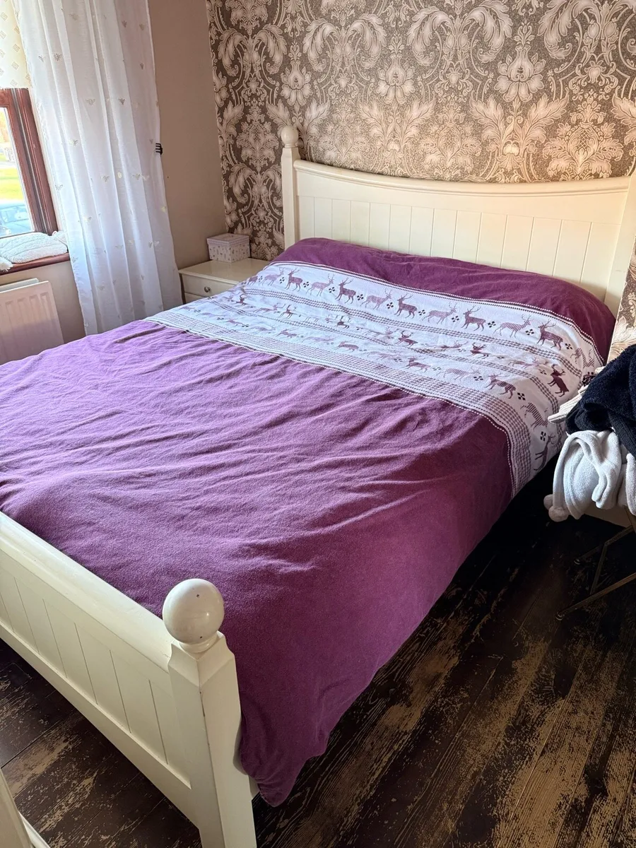 King size Bedroom set, 100 euros NEED GONE TODAY - Image 1