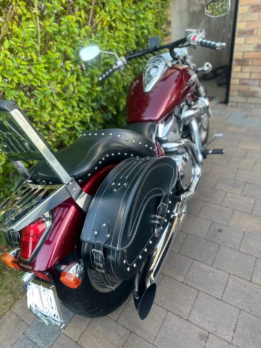 HONDA VTX 1300  LOW MILEAGE - Image 3