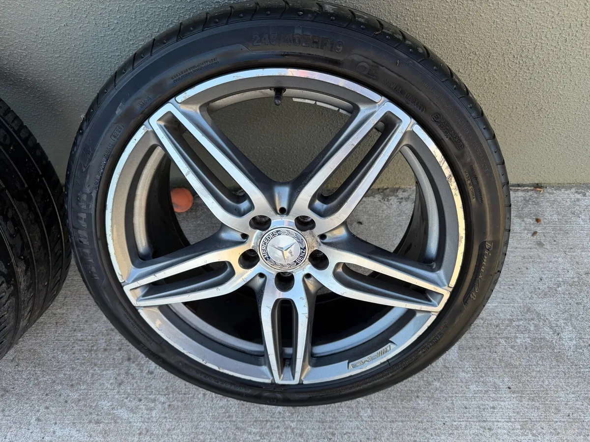 Mercedes Benz AMG alloys. 19 inch - Image 1
