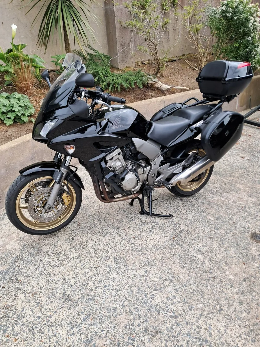 Honda CBF 1000 - Image 1