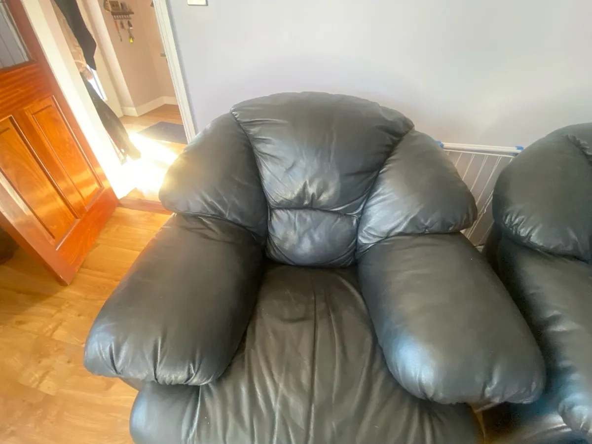 Leather suite - Image 3