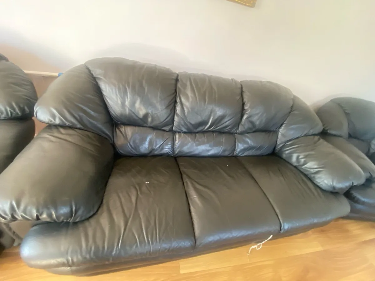 Leather suite - Image 4