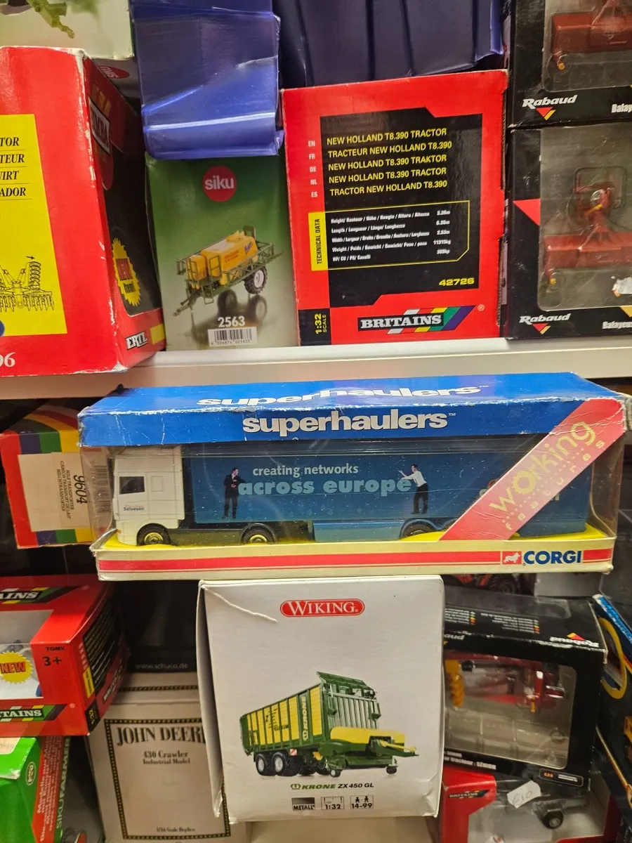 Corgi Truck - Image 1