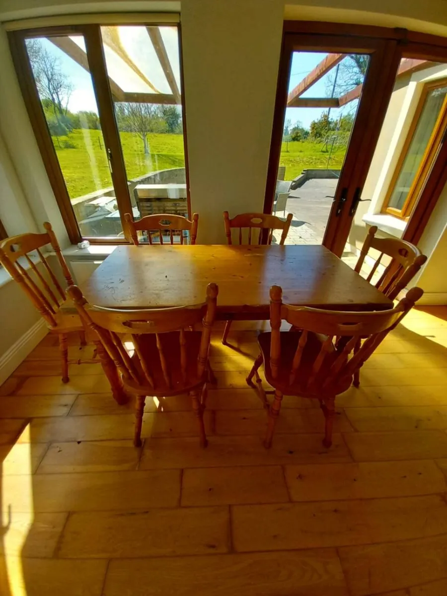 Table & Chairs - Image 1