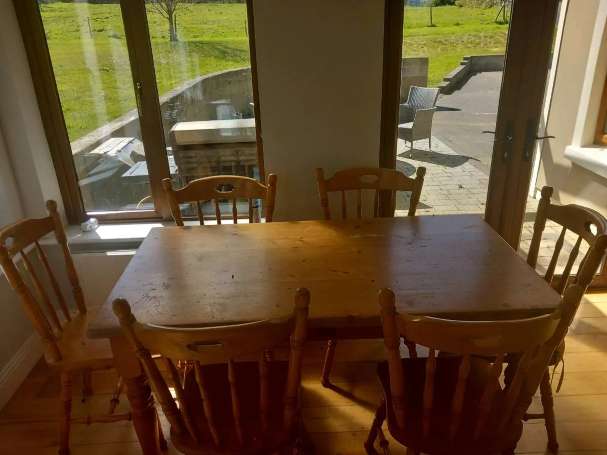 Table & Chairs - Image 2