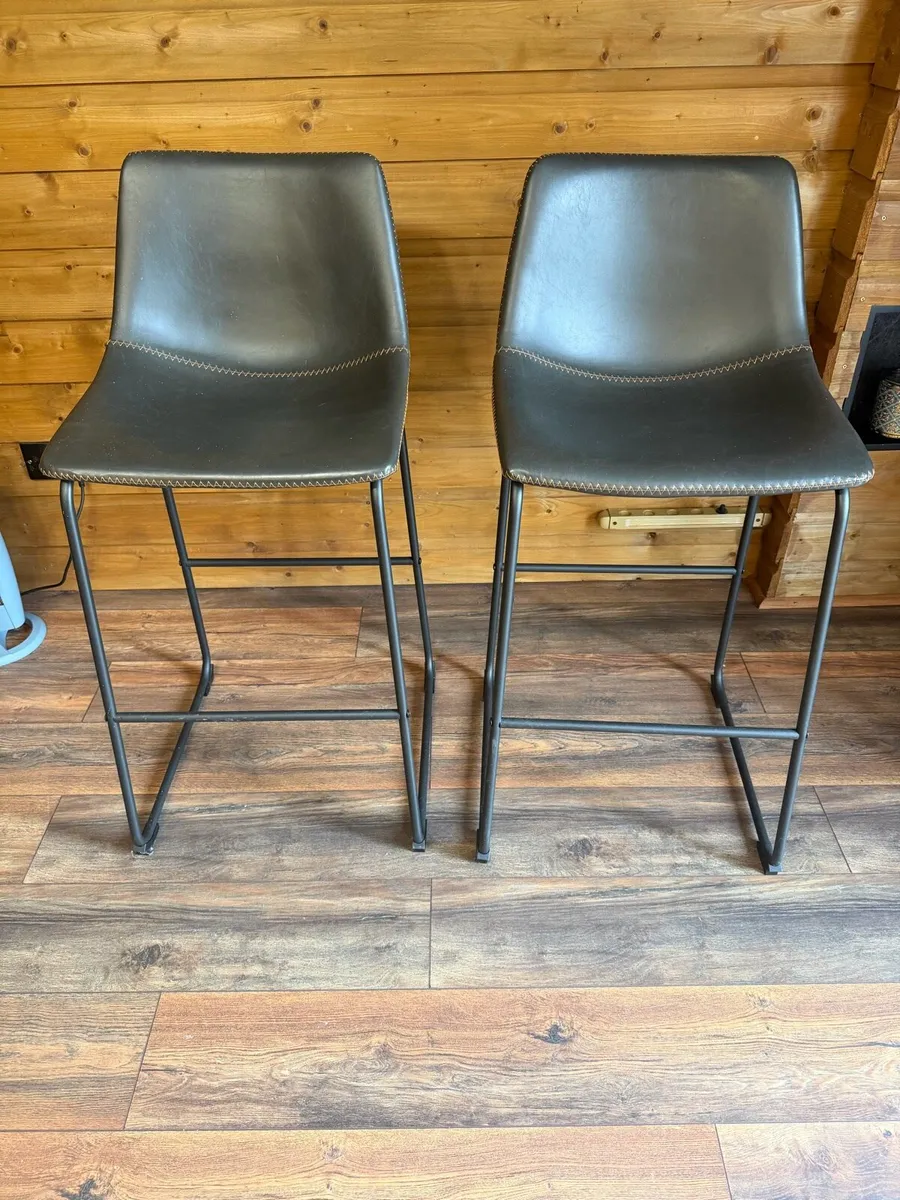 Bar stools - Image 1