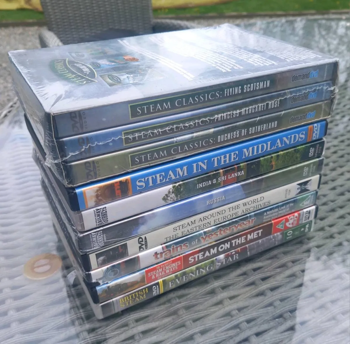10 DVDs on railways trains, as new, D18 post 7e - Image 3