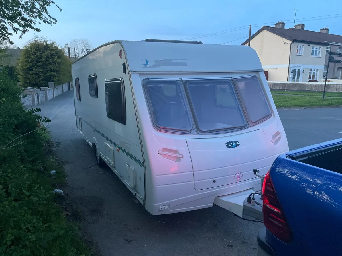 6 berth fixed bunk beds - Image 1