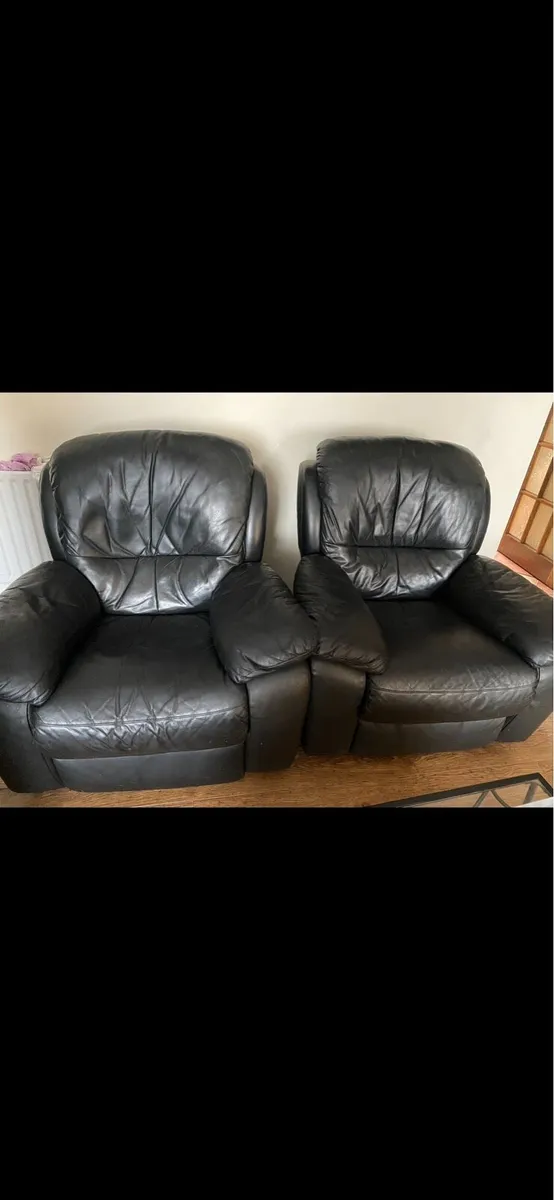 Leather Couch & 2 Chairs Set - Image 3