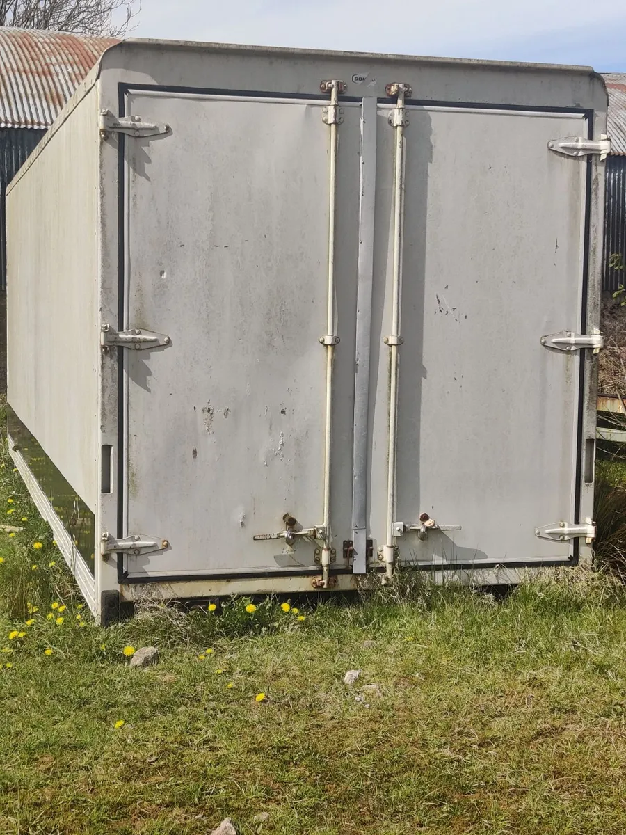 Lorry Body Container 21ft *Insulated with shelves* - Image 4