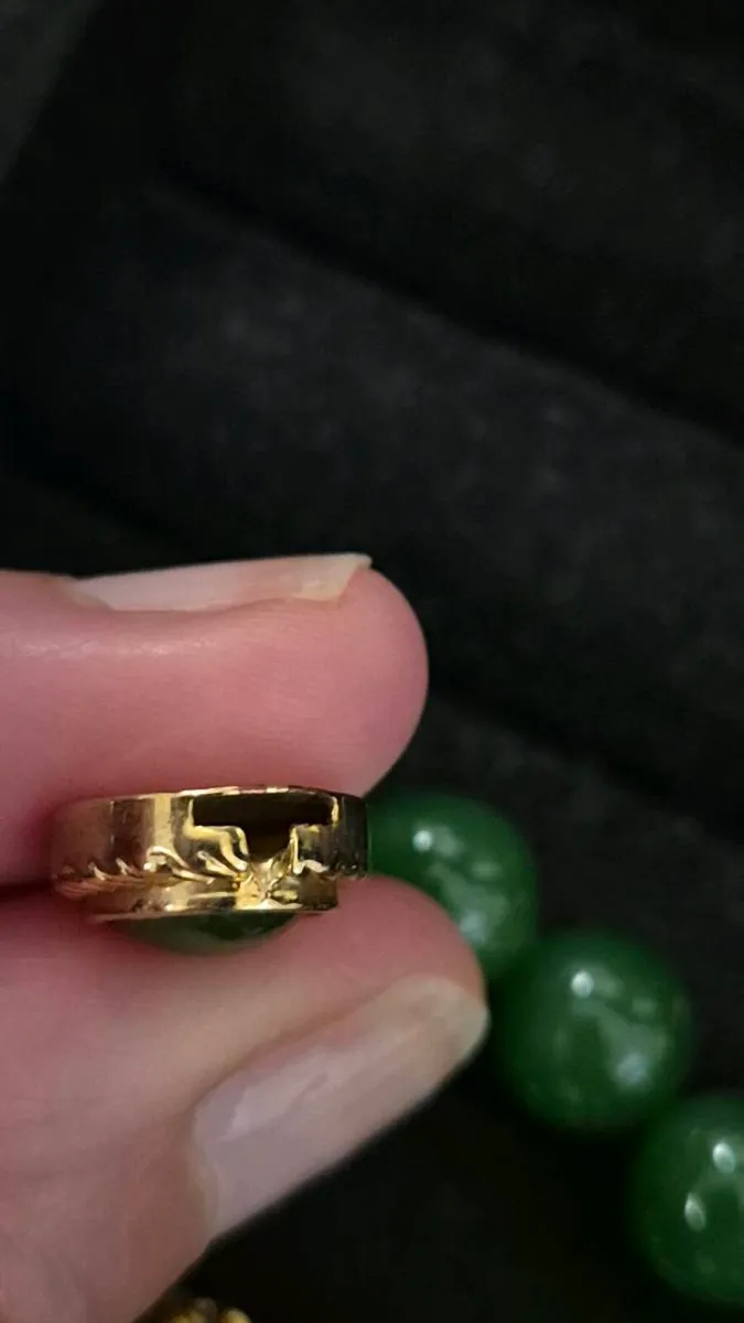 Beautiful Jade necklace & earring set. - Image 3