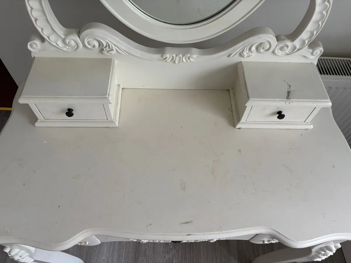 Vanity table - Image 4