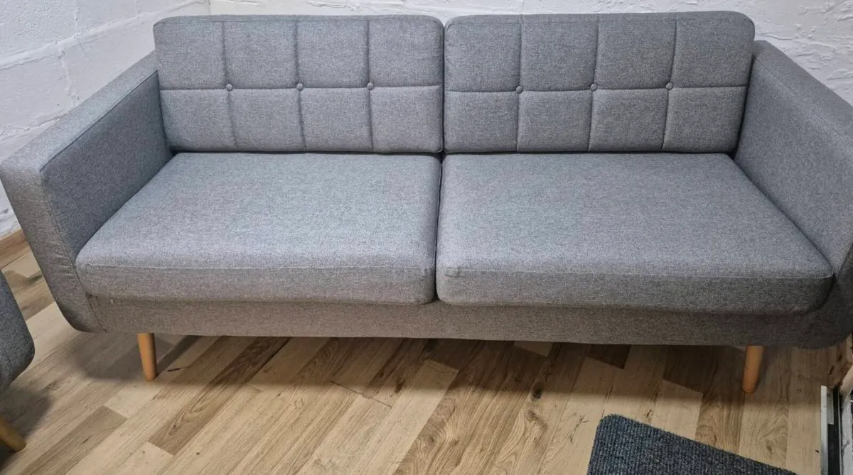 Grey suite with Delivery - Image 2