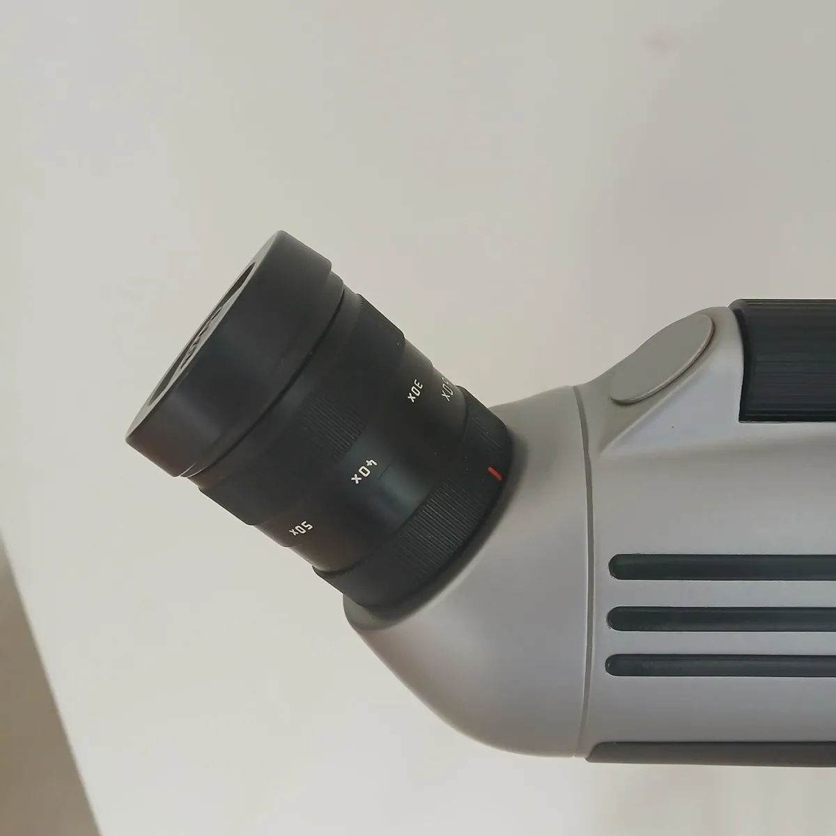 Leica Televid 77 Telescope - Image 3