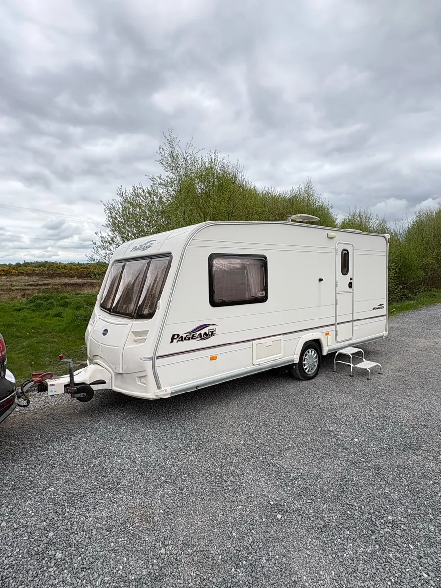 Bailey pageant 2/3 berth caravan for sale - Image 1