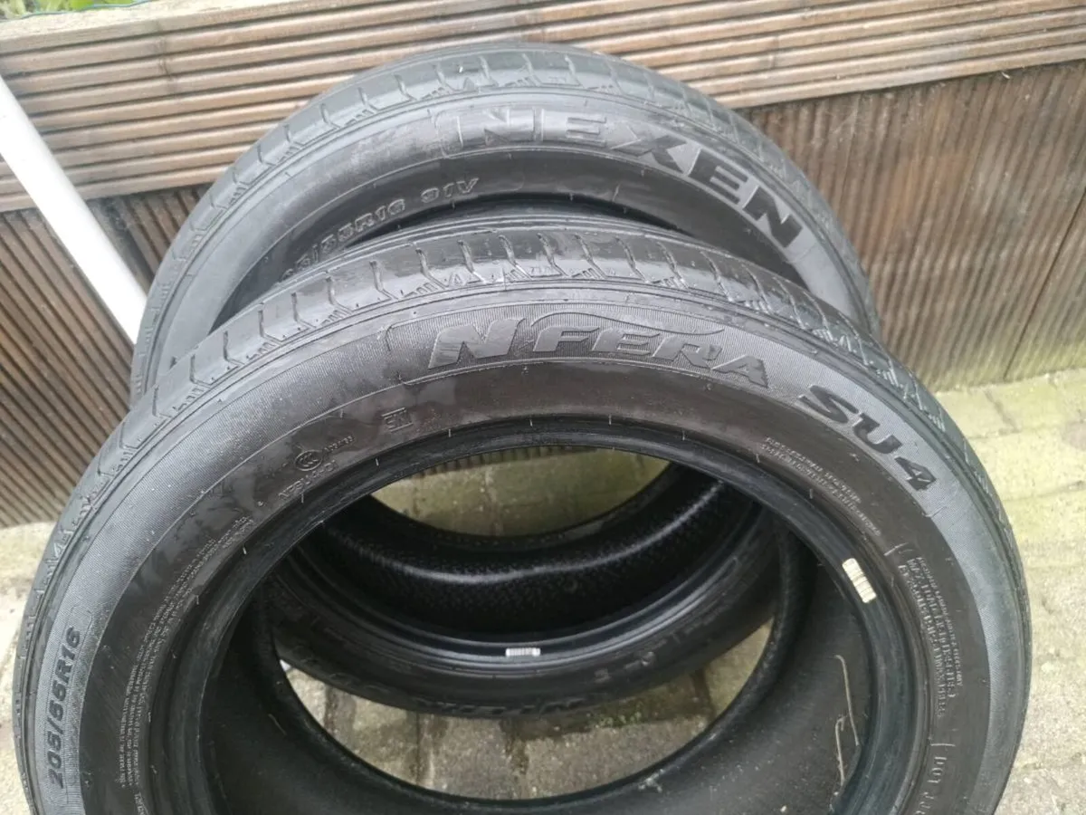 2x Tyres 205/55 R16 91V – Good Tread – €60 - Image 1