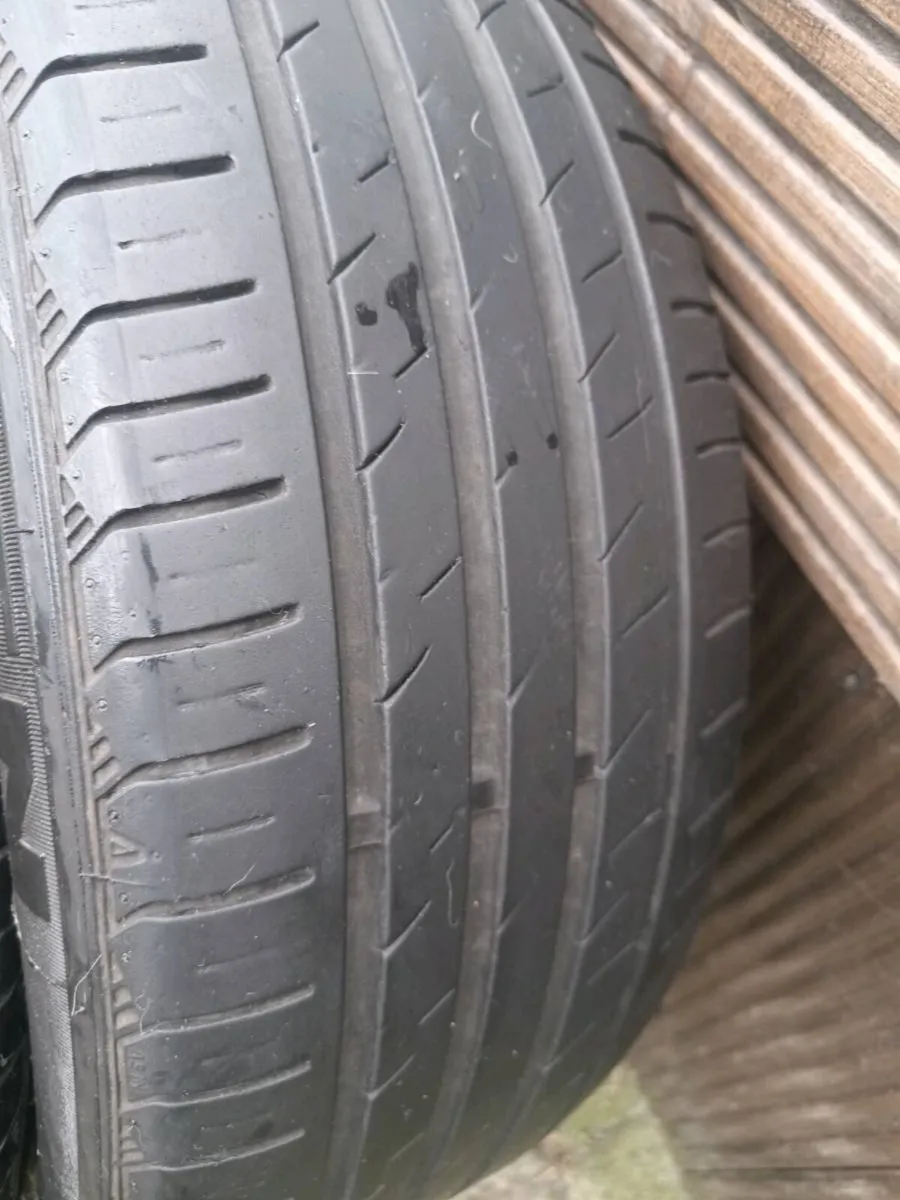 2x Tyres 205/55 R16 91V – Good Tread – €60 - Image 3
