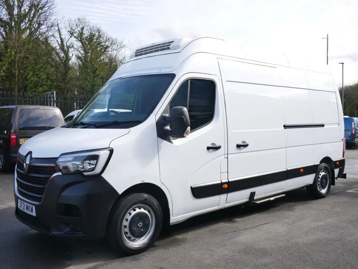 2021 Renault Master Refrigerated Van - Image 1