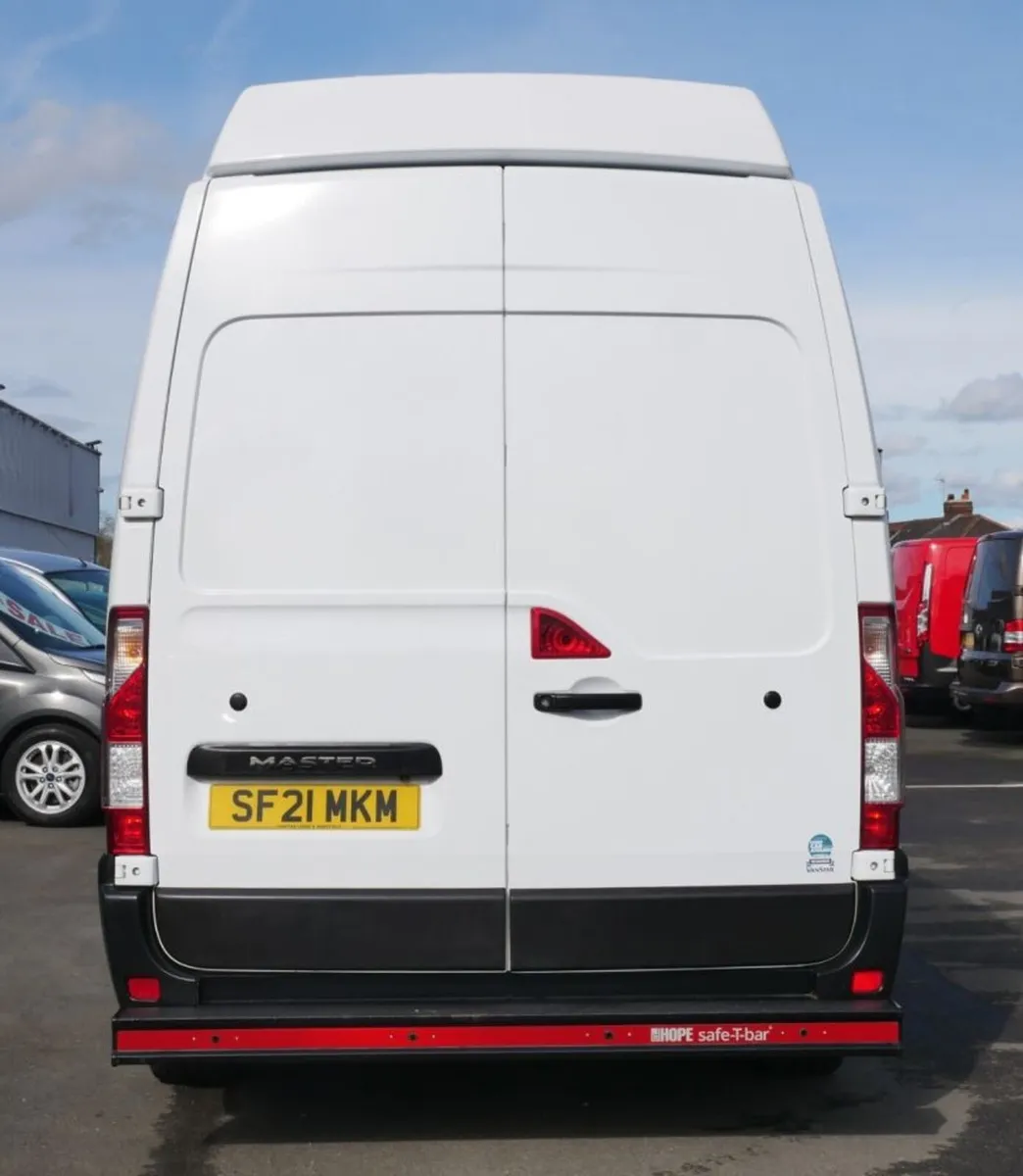 2021 Renault Master Refrigerated Van - Image 4