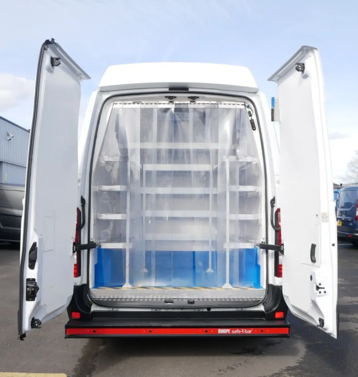 2021 Renault Master Refrigerated Van - Image 3