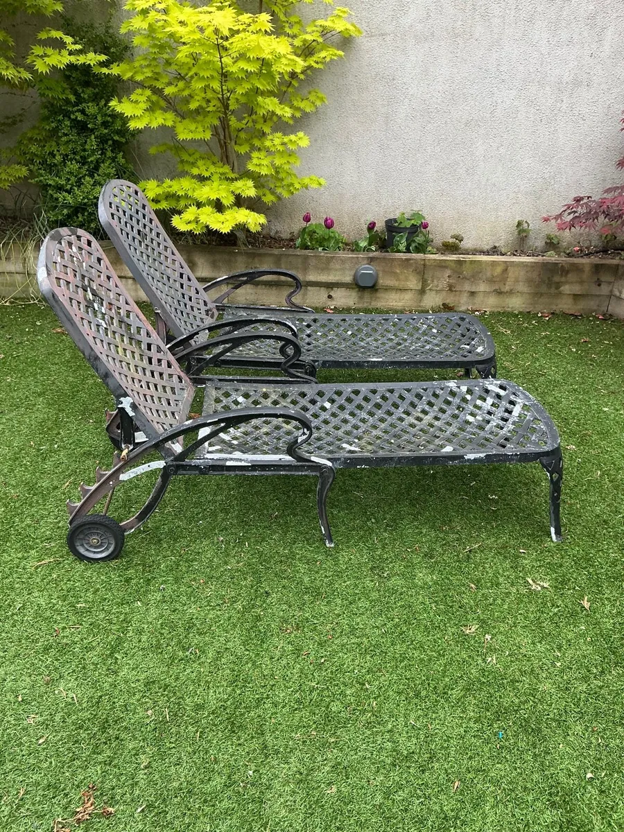 Sun loungers - Image 3