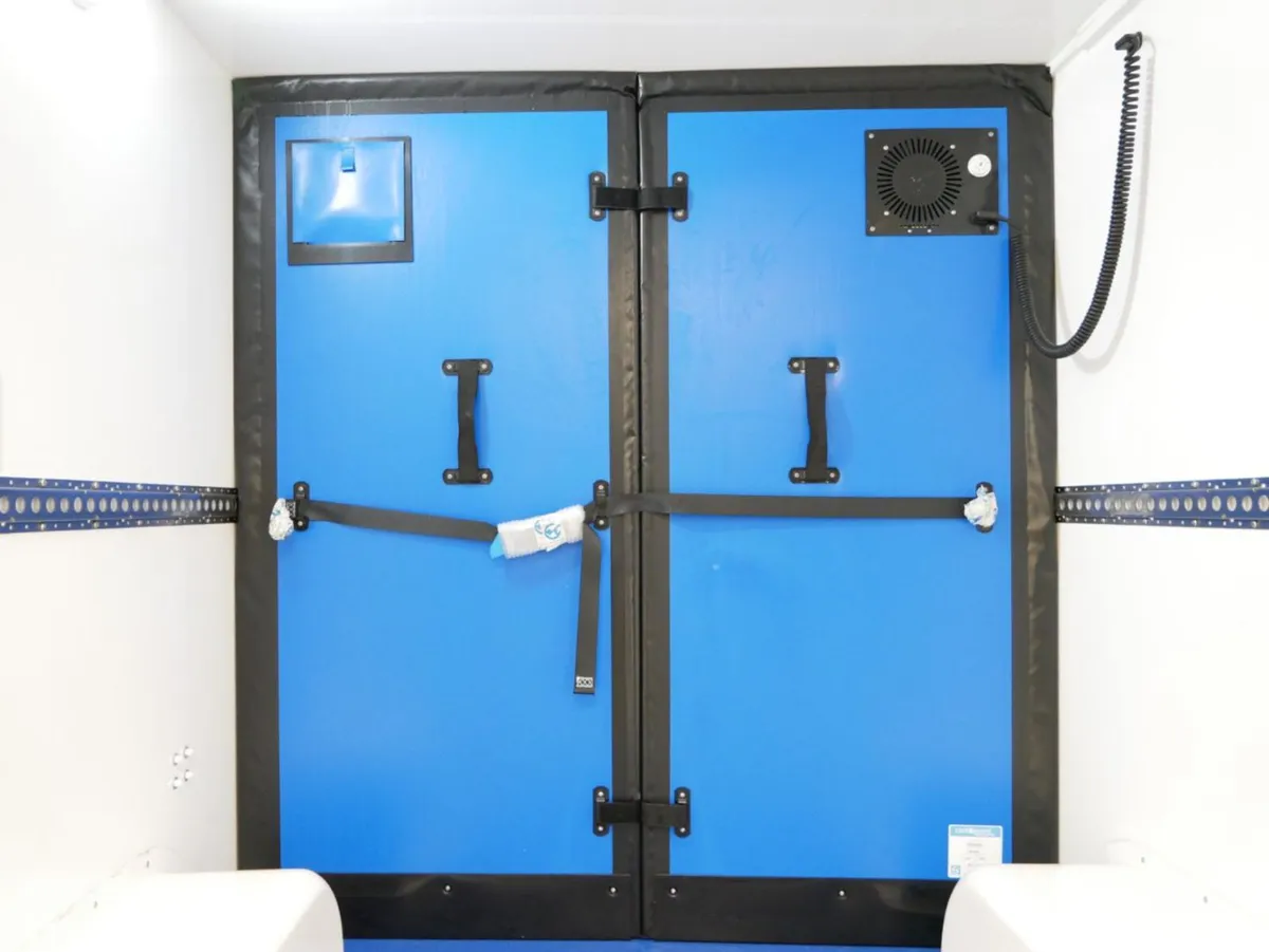 2024 Renault Trafic Refrigerated Van - Image 4