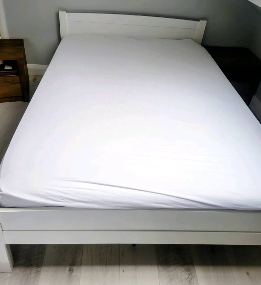 Bed - Image 2