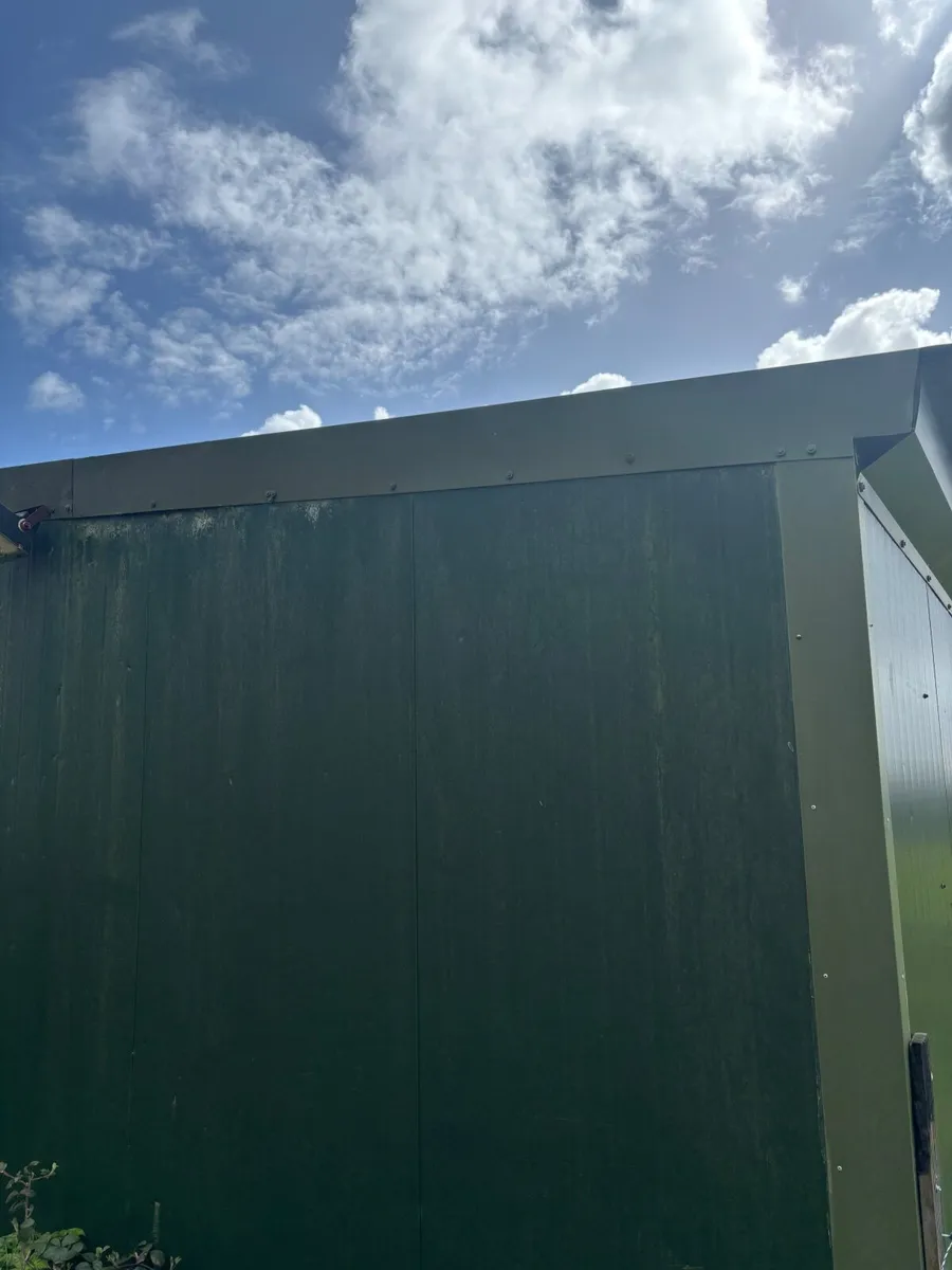 Insulated shed - Image 1