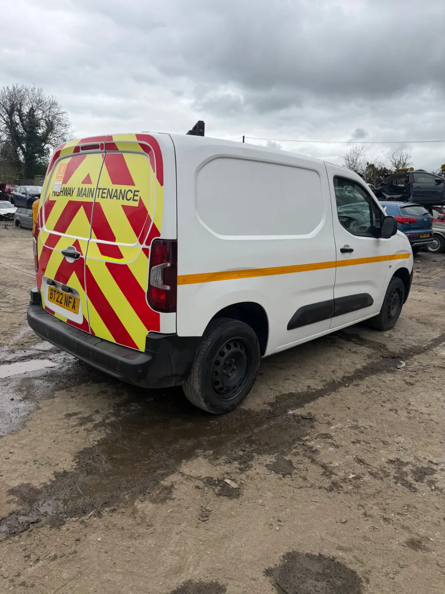 Breaking 2022 Peugeot Partner 1000 1.6 Hdi - Image 4