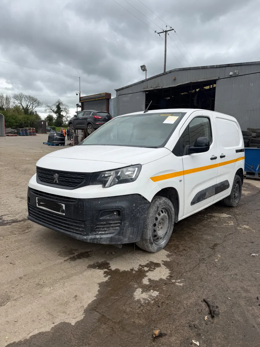 Breaking 2022 Peugeot Partner 1000 1.6 Hdi - Image 1