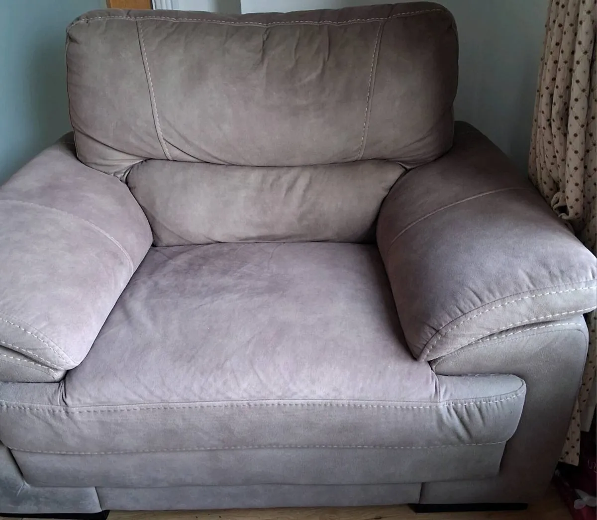 Couch and chair - Image 2